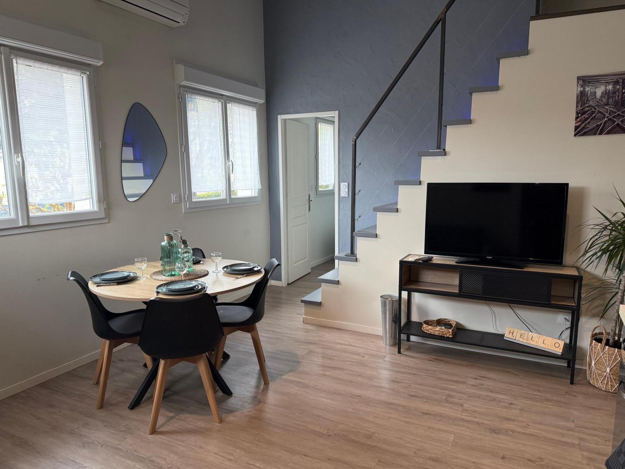 Loft, Studio And Love Rooms Bourg-Saint-Christophe Exterior foto